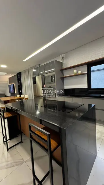 Foto 5 de Casa de Condomínio com 3 quartos à venda, 250m2 em Parque Residencial Maria Elmira, Cacapava - SP