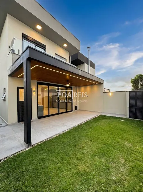 Foto 3 de Casa de Condomínio com 4 quartos à venda, 200m2 em Jacarei - SP