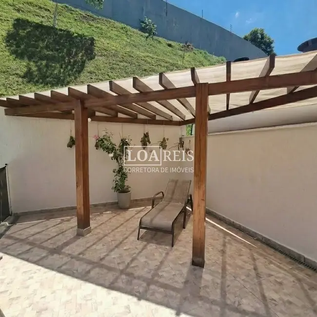 Casa de Condomínio com 3 quartos à venda, 350m2 em Sao Jose Dos Campos - SP - imagem 4 Foto 4 de Casa de Condomínio com 3 quartos à venda, 350m2 em Sao Jose Dos Campos - SP