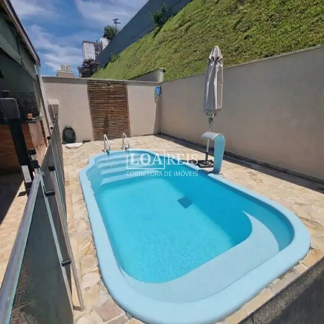 Casa de Condomínio com 3 quartos à venda, 350m2 em Sao Jose Dos Campos - SP - imagem 3 Foto 3 de Casa de Condomínio com 3 quartos à venda, 350m2 em Sao Jose Dos Campos - SP