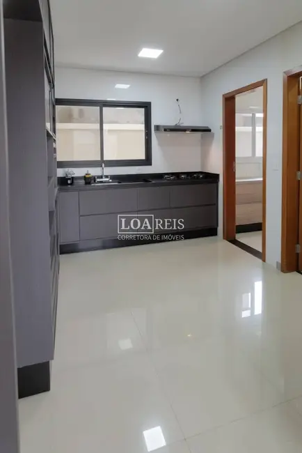 Foto 5 de Casa com 4 quartos à venda, 300m2 em Bairro do Grama, Cacapava - SP