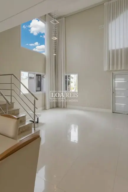 Foto 3 de Casa de Condomínio com 4 quartos à venda, 300m2 em Bairro do Grama, Cacapava - SP