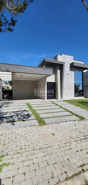 Foto 2 de Casa de Condomínio com 3 quartos à venda, 300m2 em Cacapava - SP