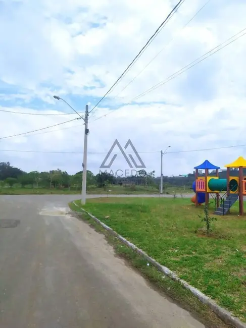 Foto 1 de Terreno / Lote à venda, 250m2 em Porangaba - SP