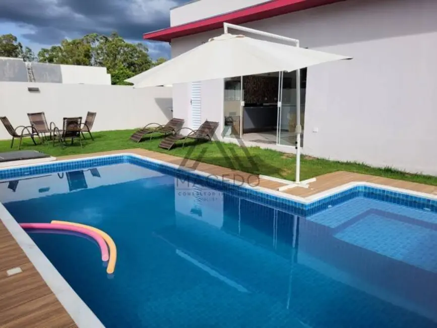 Foto 2 de Casa de Condomínio com 3 quartos à venda, 450m2 em Porangaba - SP