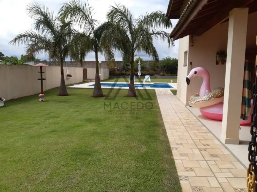 Foto 2 de Casa de Condomínio com 3 quartos à venda, 250m2 em Cesario Lange - SP