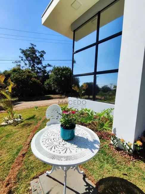 Foto 6 de Casa de Condomínio com 3 quartos à venda, 175m2 em Porangaba - SP