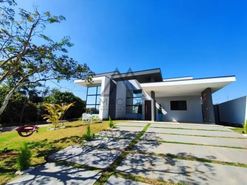 Foto 3 de Casa de Condomínio com 3 quartos à venda, 175m2 em Porangaba - SP