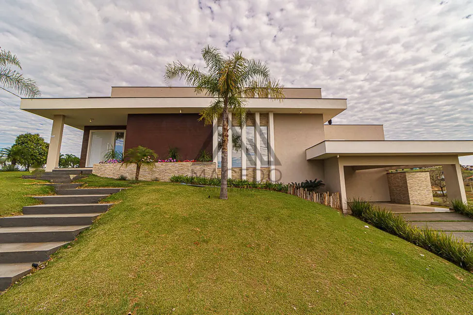 Foto 3 de Casa de Condomínio com 5 quartos à venda, 275m2 em Pardinho - SP