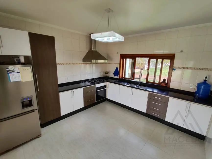 Foto 5 de Casa de Condomínio com 3 quartos à venda, 1077m2 em Cesario Lange - SP