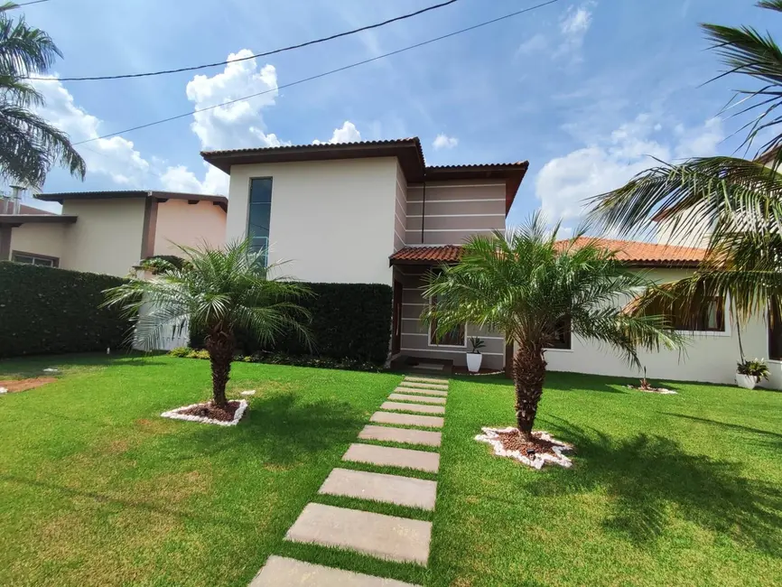 Foto 1 de Casa de Condomínio com 3 quartos à venda, 1077m2 em Cesario Lange - SP