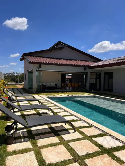 Casa de Condomínio com 4 quartos à venda, 1000m2 em Centro, Mairinque - SP - imagem 1 Foto 1 de Casa de Condomínio com 4 quartos à venda, 1000m2 em Centro, Mairinque - SP