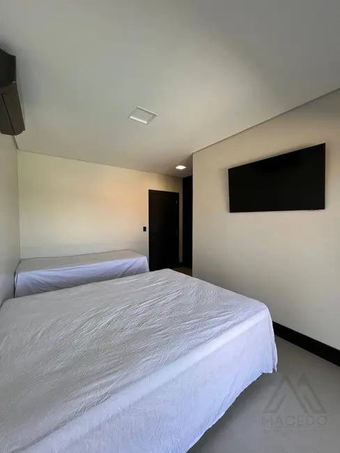 Casa de Condomínio com 4 quartos à venda, 1000m2 em Centro, Mairinque - SP - imagem 8 Foto 8 de Casa de Condomínio com 4 quartos à venda, 1000m2 em Centro, Mairinque - SP