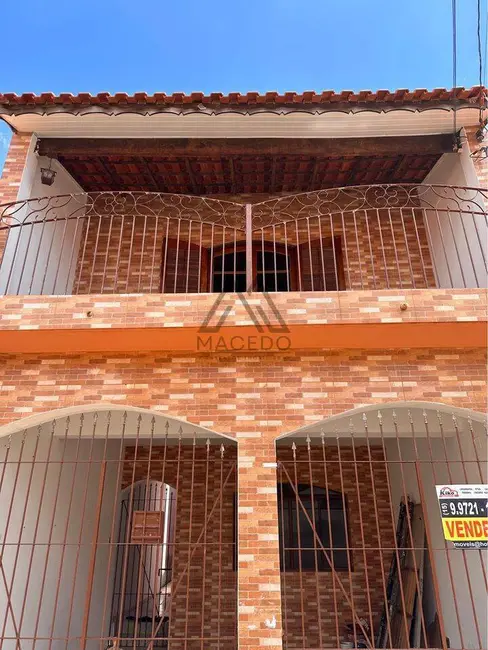 Foto 1 de Sobrado com 3 quartos à venda, 150m2 em Centro, Cesario Lange - SP