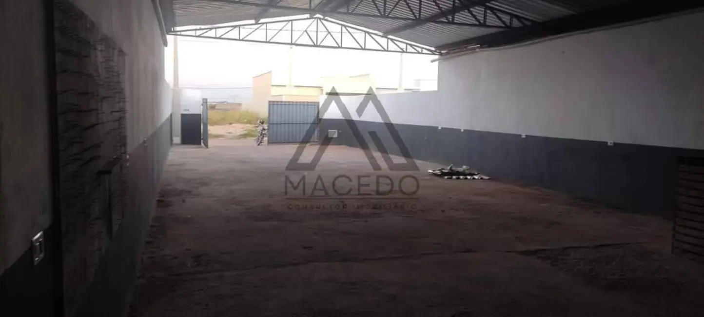Foto 1 de Sala Comercial à venda, 200m2 em Cesario Lange - SP