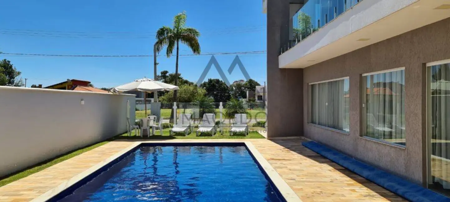 Foto 2 de Casa com 4 quartos à venda, 450m2 em Pardinho - SP