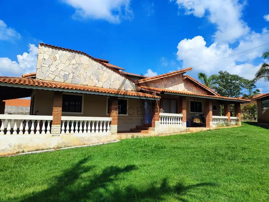 Foto 3 de Casa de Condomínio com 3 quartos à venda, 1153m2 em Porangaba - SP