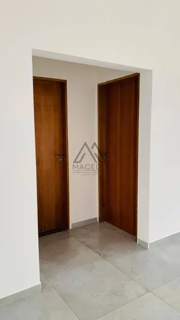 Foto 9 de Casa com 2 quartos à venda, 200m2 em Cesario Lange - SP