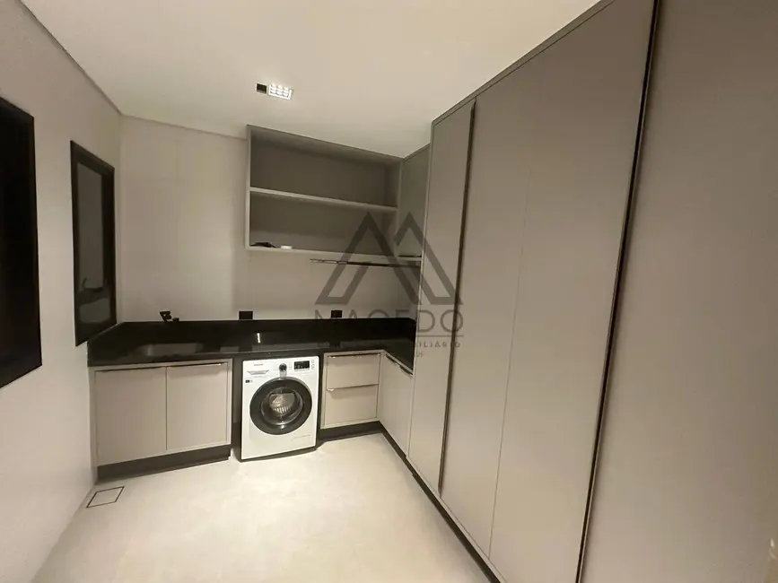 Foto 6 de Casa de Condomínio com 4 quartos à venda, 560m2 em Jardim do Golf I, Jandira - SP