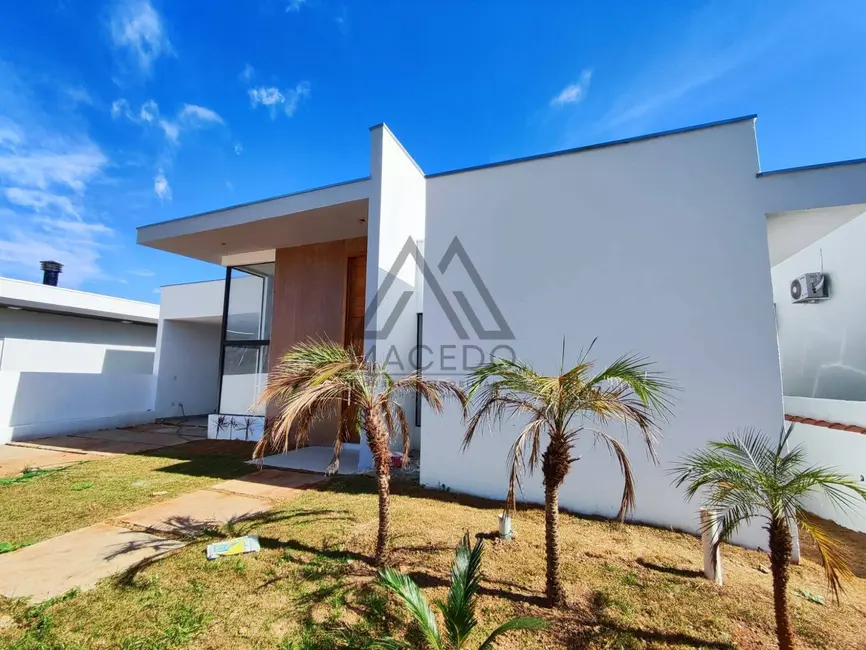 Foto 1 de Casa de Condomínio com 3 quartos à venda, 450m2 em Porangaba - SP