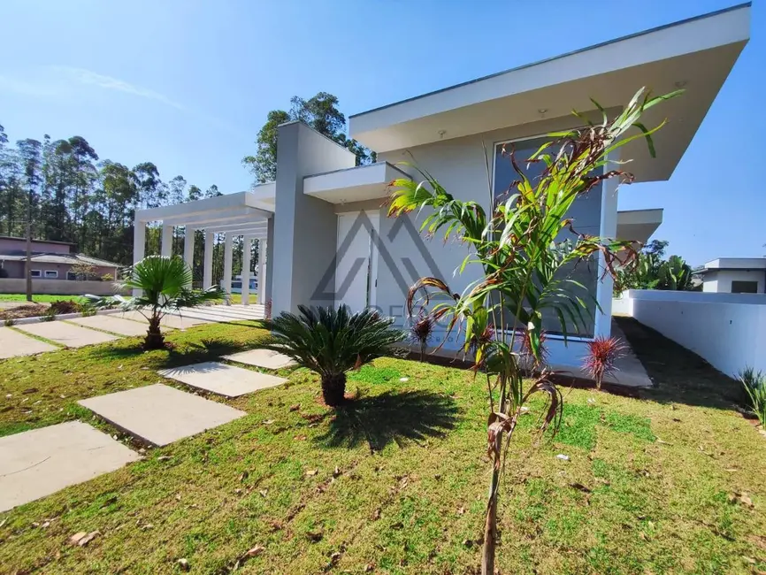 Foto 2 de Casa de Condomínio com 3 quartos à venda, 450m2 em Porangaba - SP