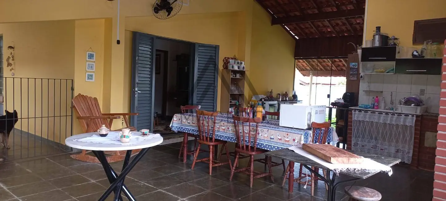 Foto 5 de Casa com 3 quartos à venda, 1000m2 em Cesario Lange - SP