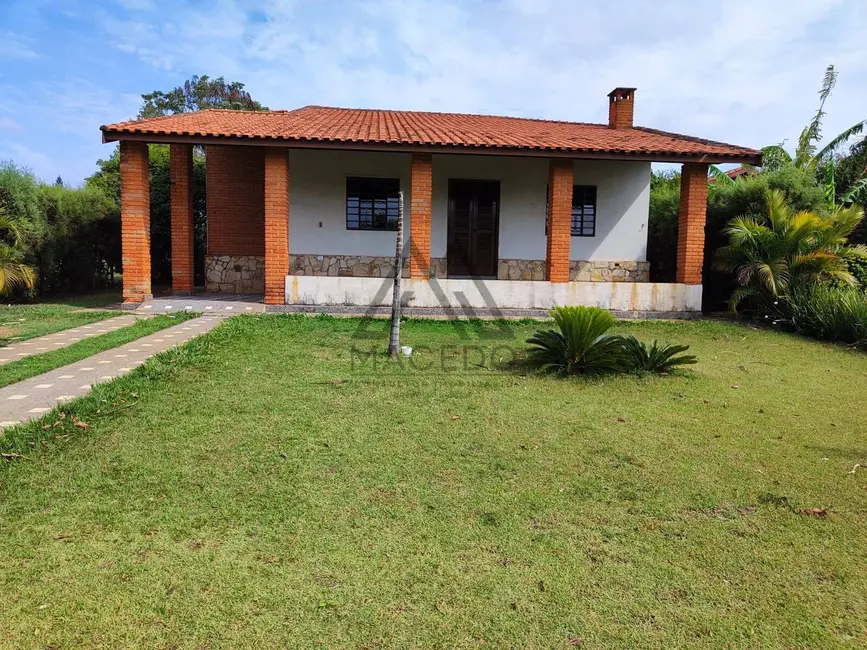Foto 2 de Casa com 3 quartos à venda, 450m2 em Porangaba - SP