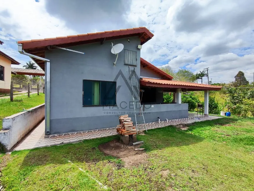 Chácara com 3 quartos à venda, 1300m2 em Porangaba - SP - imagem 8 Foto 8 de Chácara com 3 quartos à venda, 1300m2 em Porangaba - SP