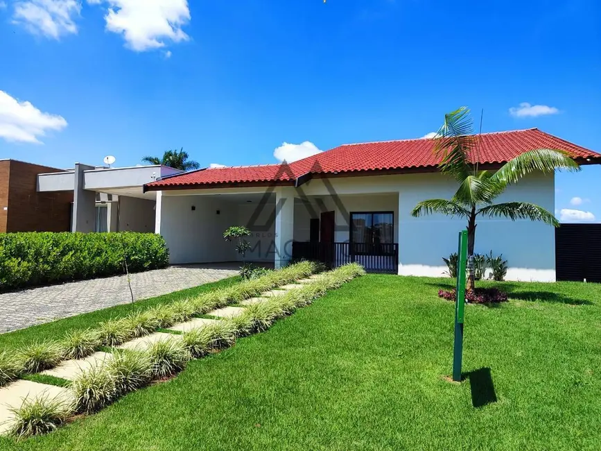 Foto 1 de Casa de Condomínio com 3 quartos à venda, 450m2 em Porangaba - SP