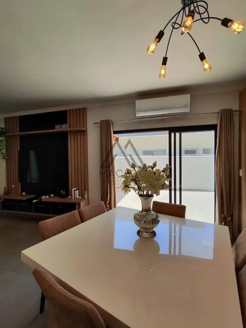 Foto 7 de Casa de Condomínio com 3 quartos à venda, 450m2 em Porangaba - SP