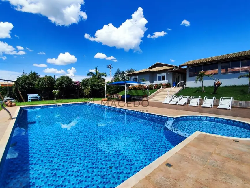 Foto 1 de Casa de Condomínio com 4 quartos à venda, 1350m2 em Porangaba - SP