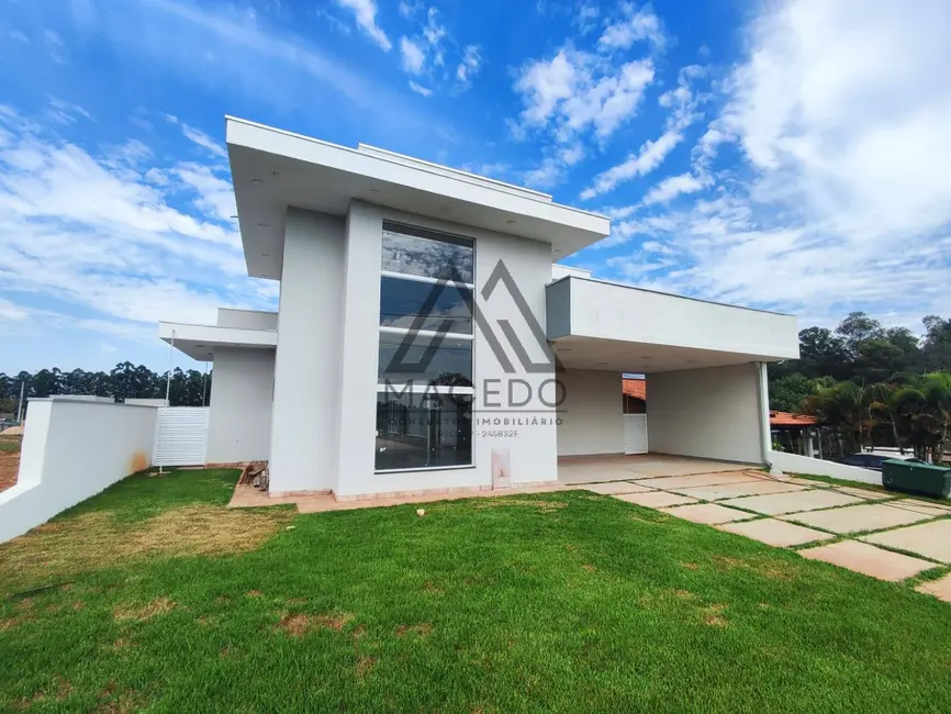 Foto 2 de Casa de Condomínio com 3 quartos à venda, 450m2 em Porangaba - SP