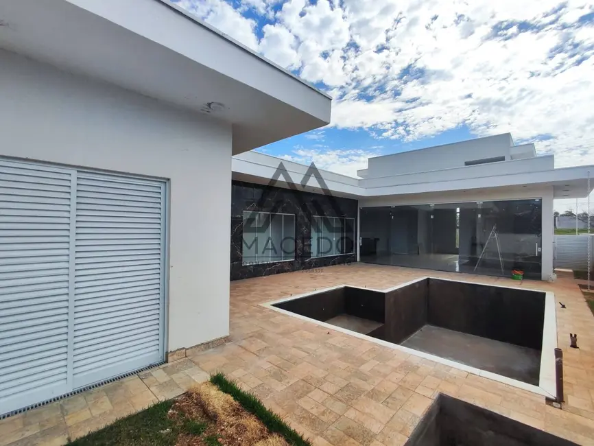 Foto 4 de Casa de Condomínio com 3 quartos à venda, 450m2 em Porangaba - SP