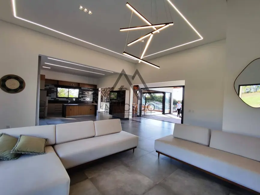 Foto 1 de Casa de Condomínio com 4 quartos à venda, 1800m2 em Porangaba - SP