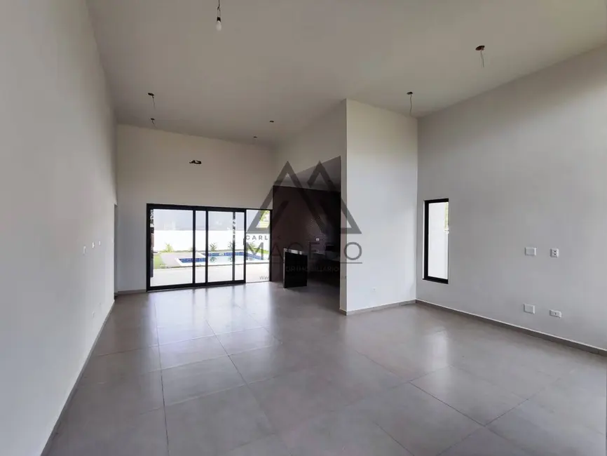 Foto 4 de Casa de Condomínio com 3 quartos à venda, 450m2 em Porangaba - SP