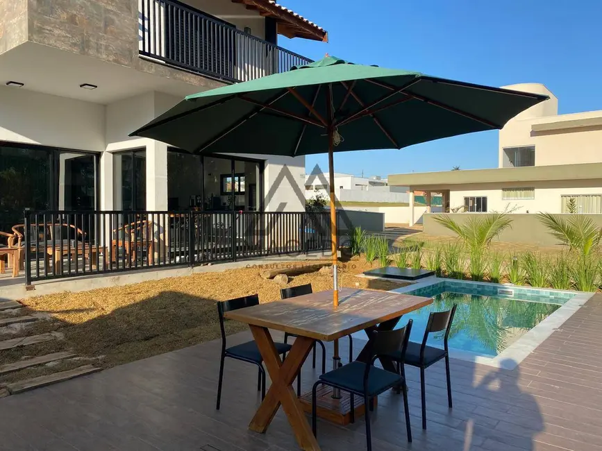Foto 2 de Casa de Condomínio com 3 quartos à venda, 450m2 em Porangaba - SP