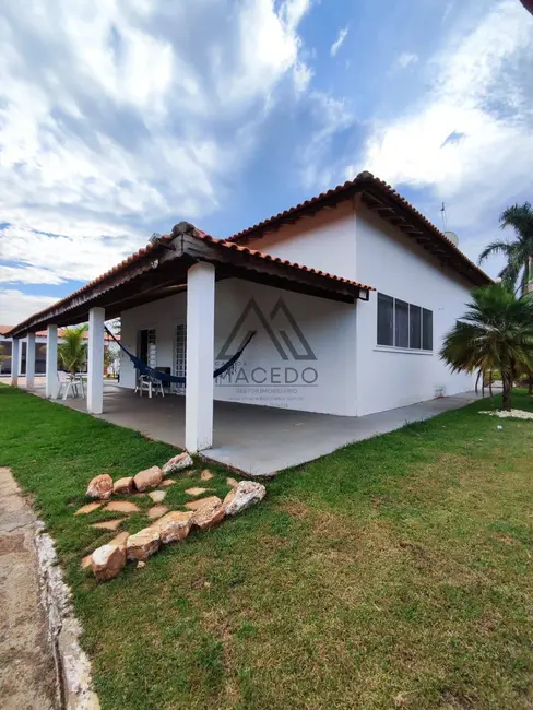 Foto 3 de Casa de Condomínio com 3 quartos à venda, 1000m2 em Porangaba - SP