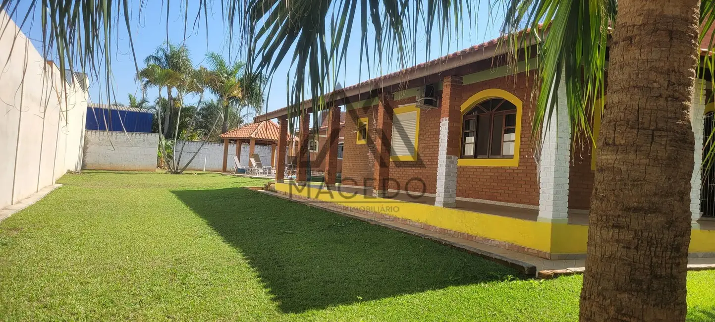 Foto 1 de Casa com 3 quartos à venda, 1016m2 em Cesario Lange - SP