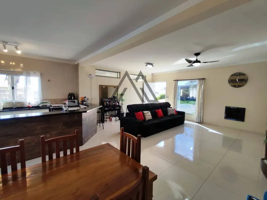 Casa de Condomínio com 3 quartos à venda, 450m2 em Porangaba - SP - imagem 9 Foto 9 de Casa de Condomínio com 3 quartos à venda, 450m2 em Porangaba - SP