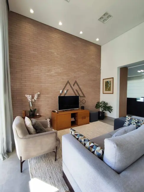 Foto 3 de Casa de Condomínio com 3 quartos à venda, 450m2 em Porangaba - SP