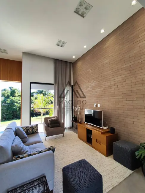 Foto 6 de Casa de Condomínio com 3 quartos à venda, 450m2 em Porangaba - SP