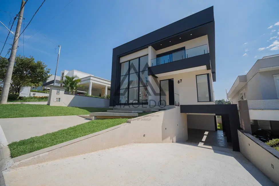 Foto 3 de Casa de Condomínio com 4 quartos à venda, 560m2 em Jardim do Golf I, Jandira - SP