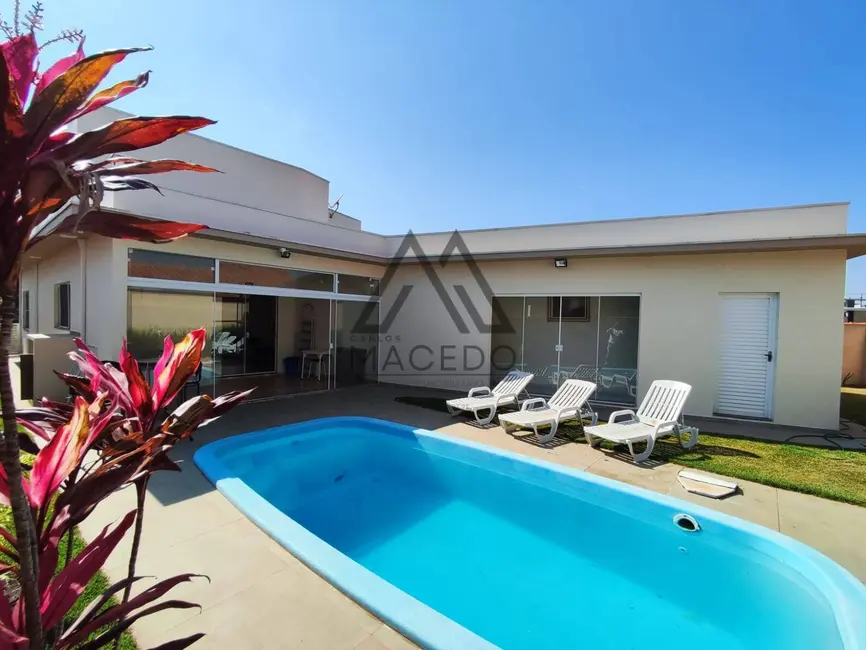 Casa de Condomínio com 3 quartos à venda, 436m2 em Porangaba - SP - imagem 5 Foto 5 de Casa de Condomínio com 3 quartos à venda, 436m2 em Porangaba - SP