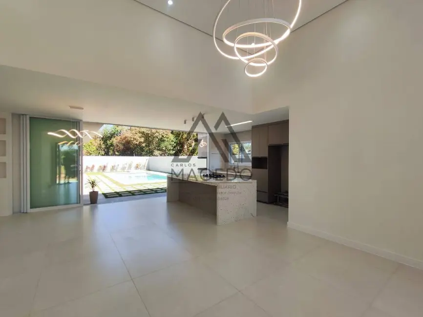 Foto 4 de Casa de Condomínio com 3 quartos à venda, 450m2 em Pardinho - SP