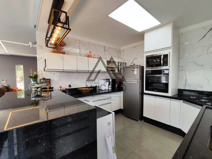 Foto 3 de Casa de Condomínio com 3 quartos à venda, 450m2 em Porangaba - SP