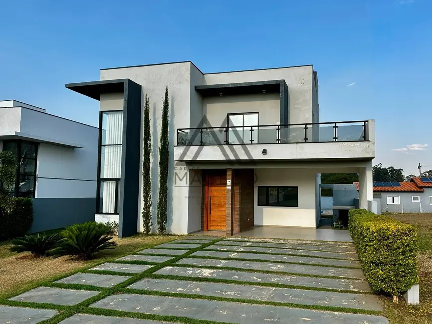 Foto 1 de Casa de Condomínio com 3 quartos à venda, 437m2 em Porangaba - SP