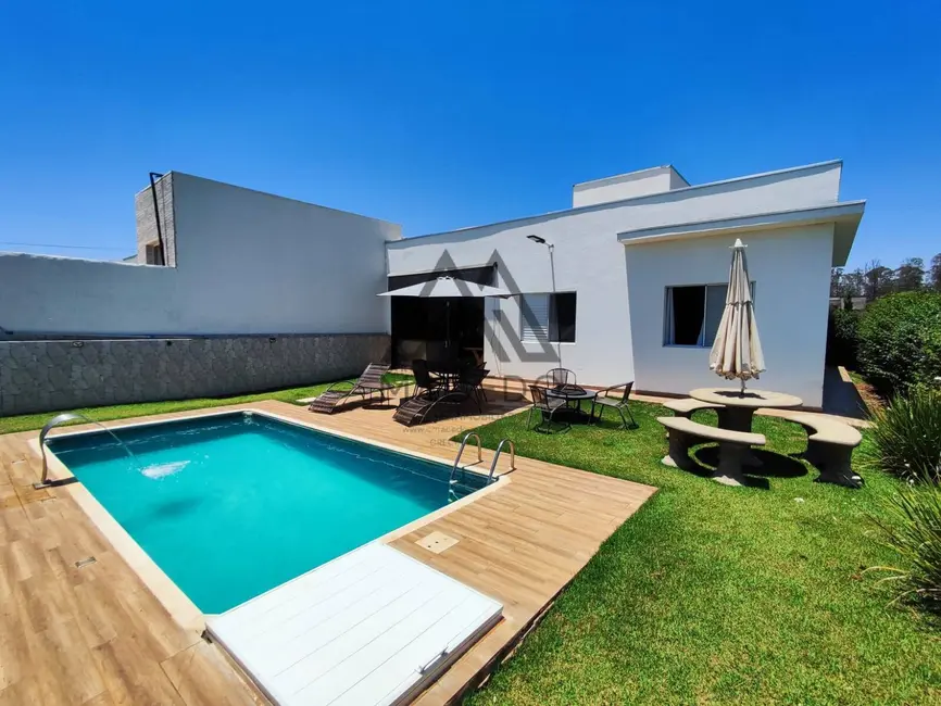 Foto 1 de Casa de Condomínio com 3 quartos à venda, 432m2 em Porangaba - SP