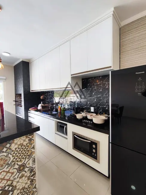 Casa de Condomínio com 3 quartos à venda, 450m2 em Porangaba - SP - imagem 9 Foto 9 de Casa de Condomínio com 3 quartos à venda, 450m2 em Porangaba - SP