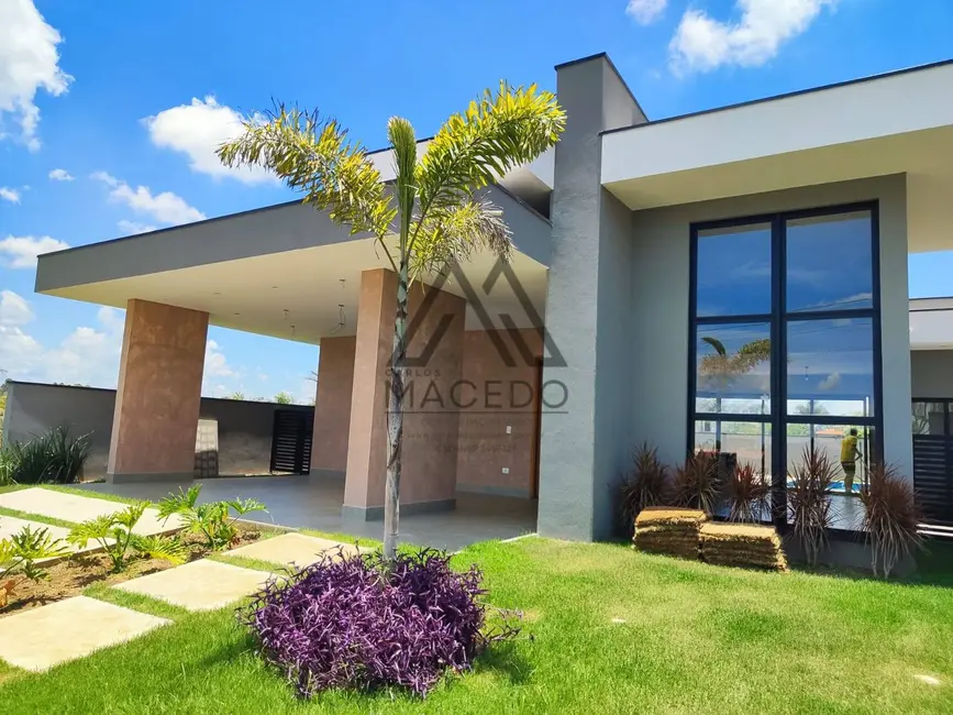 Foto 1 de Casa de Condomínio com 3 quartos à venda, 420m2 em Porangaba - SP