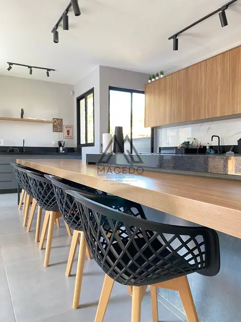 Foto 9 de Casa de Condomínio com 3 quartos à venda, 182m2 em Pardinho - SP